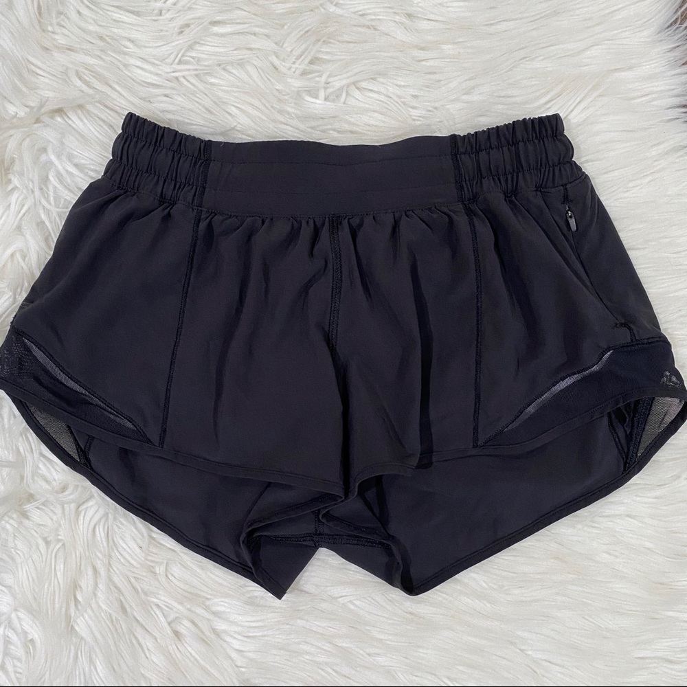 Lululemon Hotty Hot shorts- Black 2.5” - Picture 2 of 6